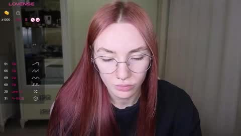 Snapshot of littlevildevil chatting on 10.04.25 Eliana online show from 10.04.25