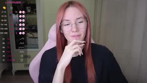 Snapshot of littlevildevil chatting on 10.15.25 Eliana online show from 10.15.25