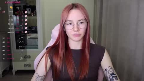 Snapshot of littlevildevil chatting on 10.18.25 Eliana online show from 10.18.25