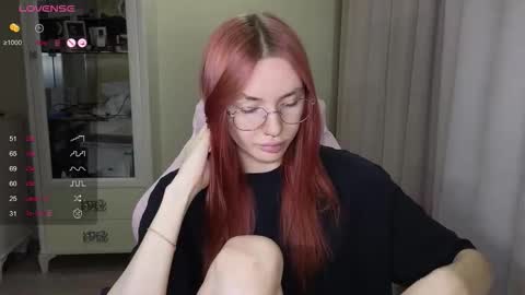 Snapshot of littlevildevil chatting on 11.01.25 Eliana online show from 11.01.25