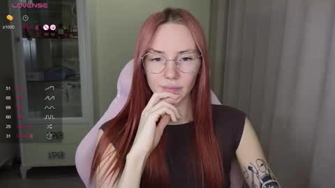 Snapshot of littlevildevil chatting on 11.06.25 Eliana online show from 11.06.25