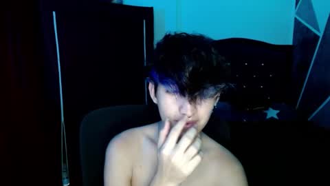 Snapshot of littlextrem chatting on 10.01.25 Eros online show from 10.01.25