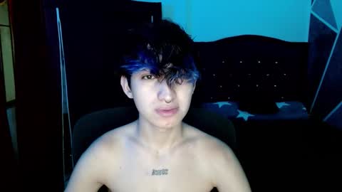 Snapshot of littlextrem chatting on 10.06.25 Eros online show from 10.06.25