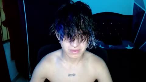 Snapshot of littlextrem chatting on 10.12.25 Eros online show from 10.12.25