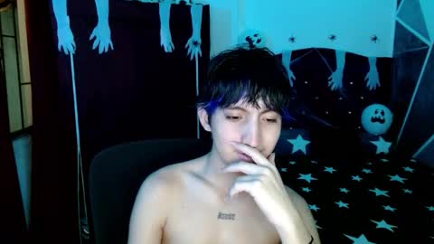 Snapshot of littlextrem chatting on 10.28.25 Eros online show from 10.28.25