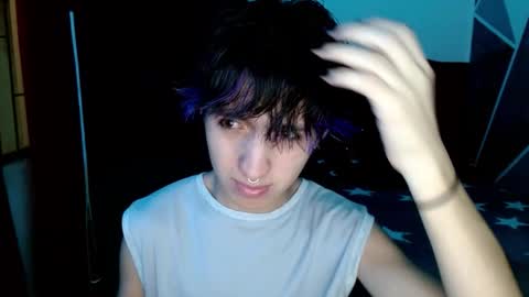 Snapshot of littlextrem chatting on 11.04.25 Eros online show from 11.04.25