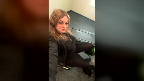 Nina online show from 03.30.26