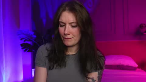 Liv 3 online show from 11.22.25