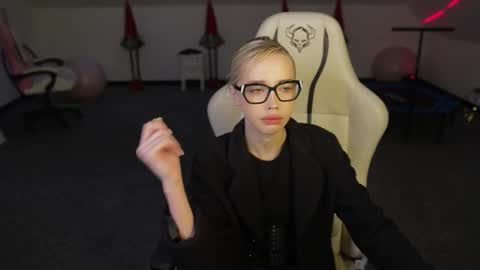 Sheryl online show from 12.15.25