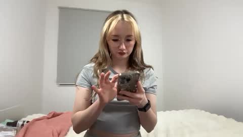 Livia Lachowski online show from 02.03.26