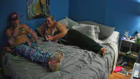 livingpuddle online show from 10.10.25