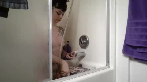 Snapshot of livmirage chatting on 10.30.25 Liv Mirage online show from 10.30.25