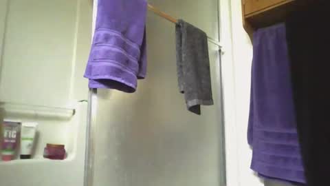 Snapshot of livmirage chatting on 11.06.25 Liv Mirage online show from 11.06.25