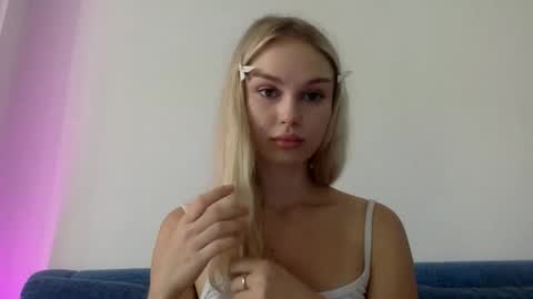 Liya online show from 09.21.25