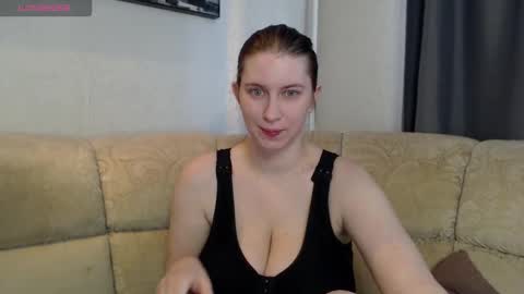Snapshot of liyasilve chatting on 02.16.26 Liya Silve online show from 02.16.26