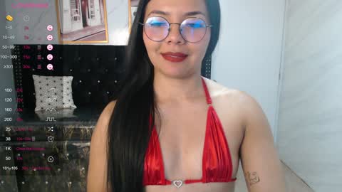 Snapshot of liz25_b chatting on 01.14.25 Liz online show from 01.14.25