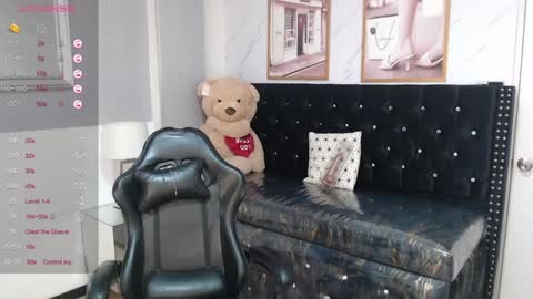 Snapshot of liz25_b chatting on 01.31.25 Liz online show from 01.31.25