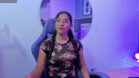 Snapshot of liz__cute chatting on 10.05.25 Lizeth online show from 10.05.25