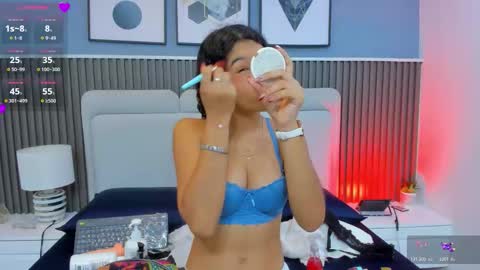 Snapshot of liz__cute chatting on 10.29.25 Lizeth online show from 10.29.25