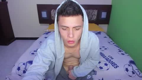 Snapshot of liz_and_chris1 chatting on 10.17.25 Chris online show from 10.17.25