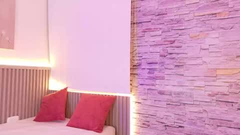 liz_monserrat online show from 10.18.25