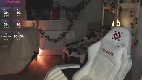 Liza Wet online show from 02.21.25