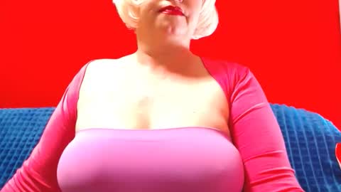 Snapshot of lizabrazzer chatting on 05.15.26 LizaBrazzer online show from 05.15.26