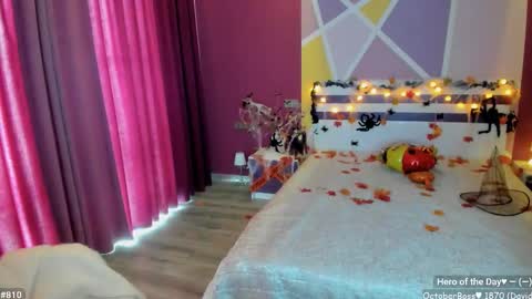 Snapshot of lizaghost chatting on 10.24.25 Girl next door online show from 10.24.25