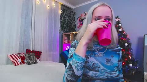 Snapshot of lizberry_moon chatting on 12.09.24 Lisa online show from 12.09.24