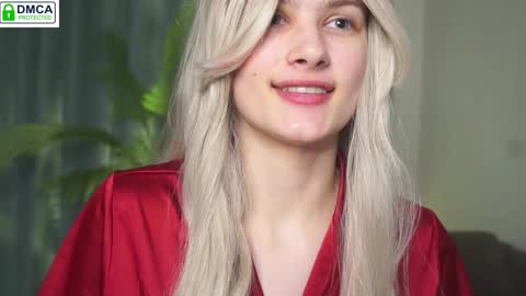 Snapshot of lizbethcoll chatting on 01.11.25 Sunnheart online show from 01.11.25