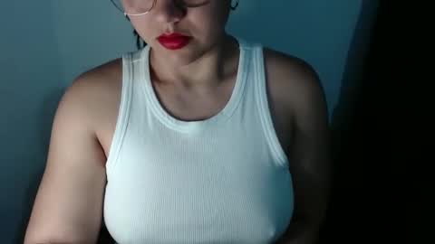 Snapshot of lizbodu chatting on 10.09.25 Lizze Bodu 3 online show from 10.09.25