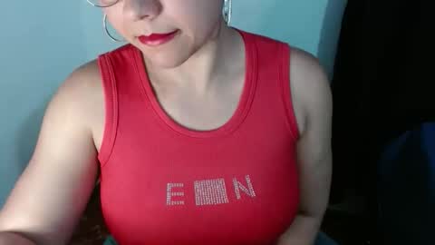 Snapshot of lizbodu chatting on 10.18.25 Lizze Bodu 3 online show from 10.18.25