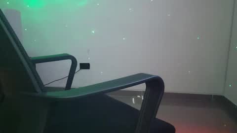 Mistress Liz Escobarxxx online show from 10.31.25