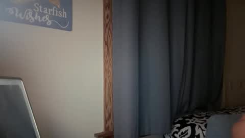 Liz Purr online show from 10.22.25