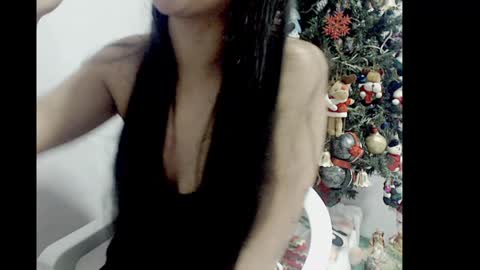 lizz1305 online show from 12.18.24