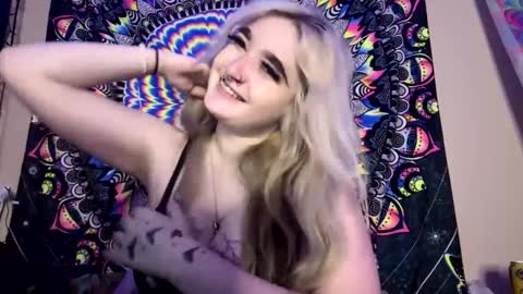 Snapshot of lizz44887 chatting on 02.24.25 Lizz online show from 02.24.25