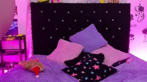 Snapshot of lizz_bela1 chatting on 01.18.26 Lizz online show from 01.18.26