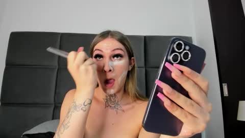 lizz_luna online show from 10.04.25