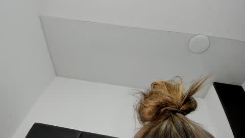 lizz_luna online show from 10.14.25