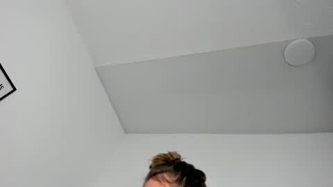 lizz_luna online show from 10.21.25