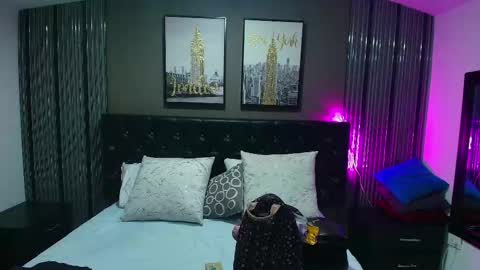 Lizz  online show from 10.04.25