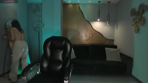 Lizz online show from 12.16.25