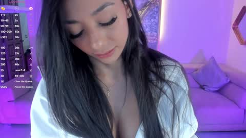Lizzi  online show from 12.19.24