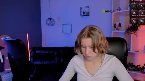 lizzie_boom online show from 12.19.25