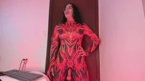 Snapshot of lizzie_evans chatting on 10.02.25 Lizzie online show from 10.02.25