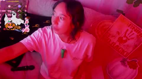 Snapshot of lizzy_kawuaii chatting on 10.12.25 lizzy online show from 10.12.25