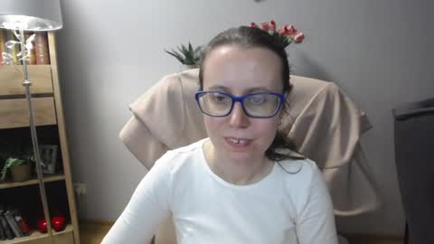 Snapshot of lizzy_sparkle chatting on 04.29.26 Lizzy online show from 04.29.26