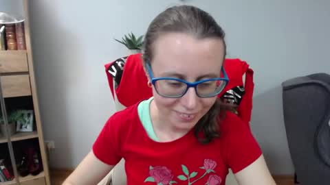 Snapshot of lizzy_sparkle chatting on 05.05.26 Lizzy online show from 05.05.26