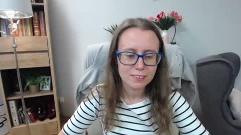 Snapshot of lizzy_sparkle chatting on 06.10.26 Lizzy online show from 06.10.26