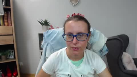 Snapshot of lizzy_sparkle chatting on 06.30.26 Lizzy online show from 06.30.26